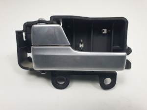 MANETA INTERIOR TRASERA IZQUIERDA 8M51R22601AA FORD KUGA (CBV) Autodesguaces Alicante