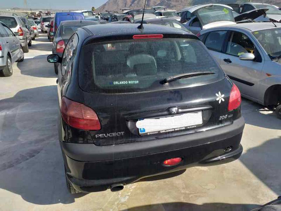 Imagen del vehículo PEUGEOT 206 BERLINA