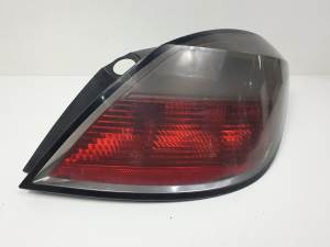 PILOTO TRASERO DERECHO OPEL ASTRA H BERLINA Autodesguaces Alicante