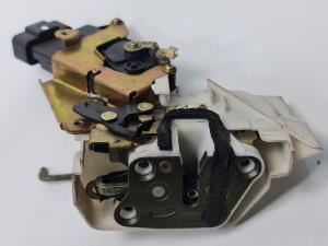 CERRADURA PUERTA TRASERA DERECHA SUZUKI IGNIS RM (MH) Autodesguaces Alicante