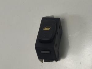MANDO ELEVALUNAS TRASERO DERECHO 96360166XT PEUGEOT 307 BREAK / SW (S1) Autodesguaces Alicante