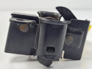 CERRADURA CAPOT A2198800160 MERCEDES CLASE CLS (W219) Autodesguaces Alicante