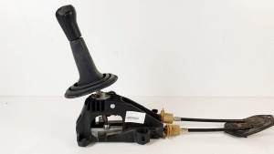 PALANCA CAMBIO 335300D040 TOYOTA YARIS (KSP9/SCP9/NLP9) Autodesguaces Alicante
