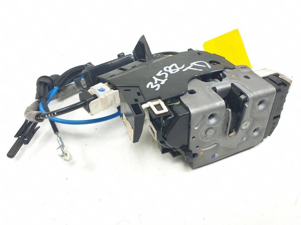 CERRADURA PUERTA TRASERA DERECHA A0997300235 MERCEDES CLASE C (W204) FAMILIAR Autodesguaces Alicante