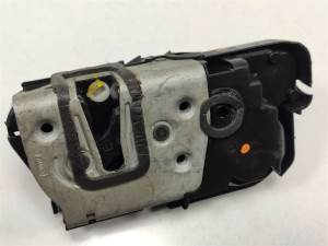 CERRADURA PUERTA TRASERA DERECHA FORD PUMA Autodesguaces Alicante