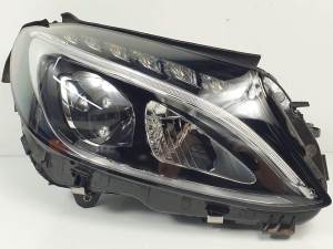 FARO DERECHO A2059069504 MERCEDES CLASE C CABRIO (BM 205)(6.2016->) Autodesguaces Alicante