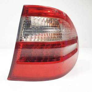 PILOTO TRASERO DERECHO A2118201664 MERCEDES CLASE E (W211) FAMILIAR Autodesguaces Alicante