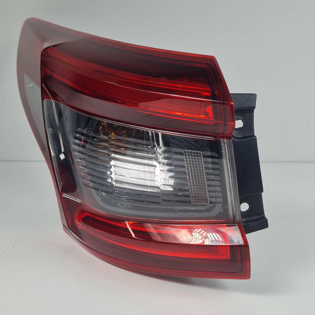 PILOTO TRASERO IZQUIERDO - 26555HV00A - NISSAN - QASHQAI (J11)