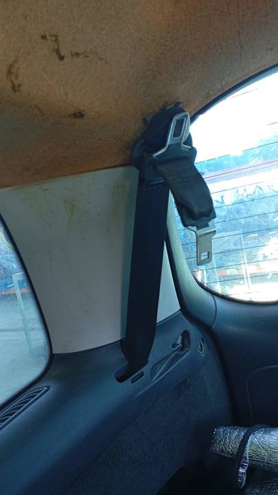 CINTURON SEGURIDAD TRASERO DERECHO