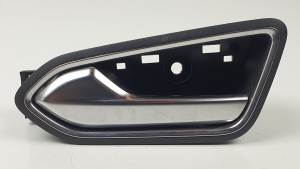 MANETA INTERIOR DELANTERA IZQUIERDA 806719965R RENAULT CAPTUR II Autodesguaces Alicante