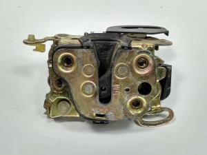 CERRADURA PUERTA DELANTERA IZQUIERDA OPEL ASTRA F BERLINA Autodesguaces Alicante