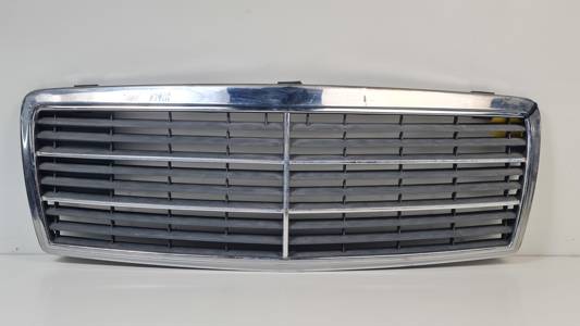 REJILLA DELANTERA 2028880323 MERCEDES CLASE C (W202) BERLINA Autodesguaces Alicante