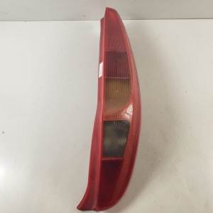 PILOTO TRASERO DERECHO 465237710 FIAT PUNTO BERLINA (188) Autodesguaces Alicante