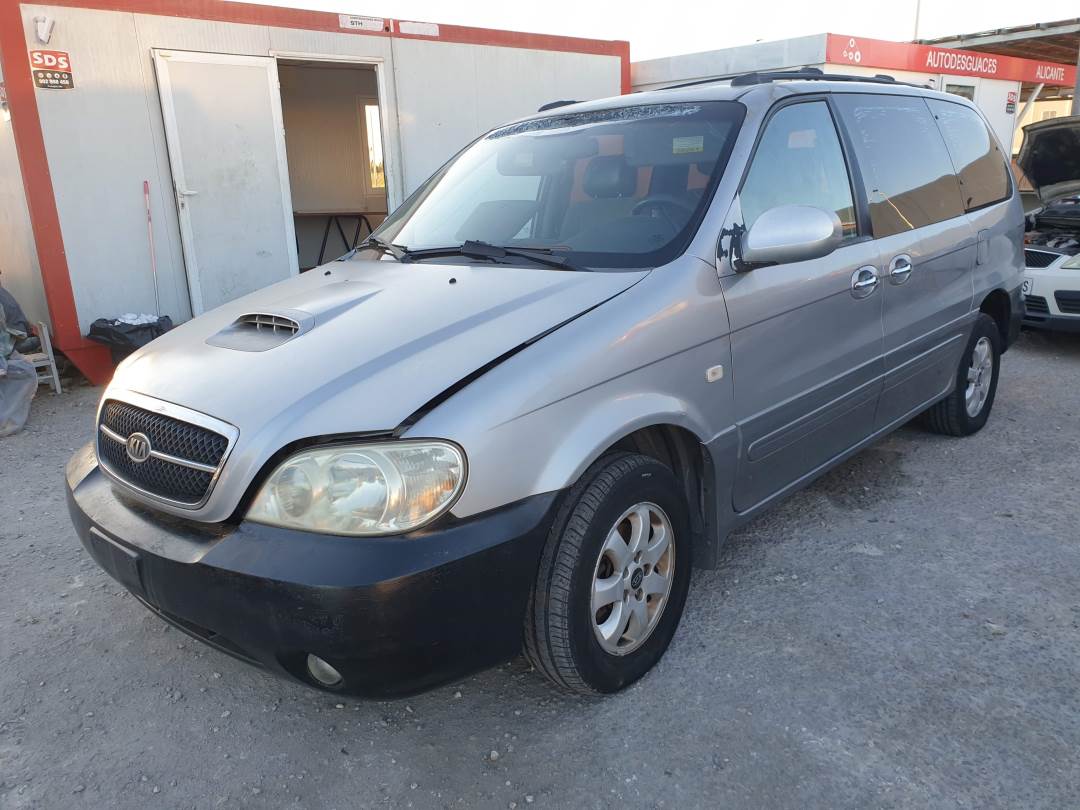 KIA CARNIVAL II (2001 - 2006)
