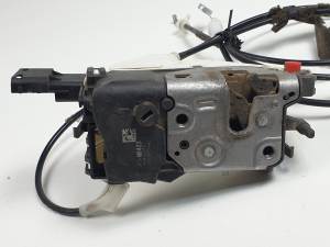 CERRADURA PUERTA LATERAL DERECHA 828423 PEUGEOT PARTNER KOMBI Autodesguaces Alicante