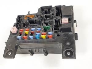 CAJA RELES / FUSIBLES MITSUBISHI OUTLANDER (CW0) Autodesguaces Alicante