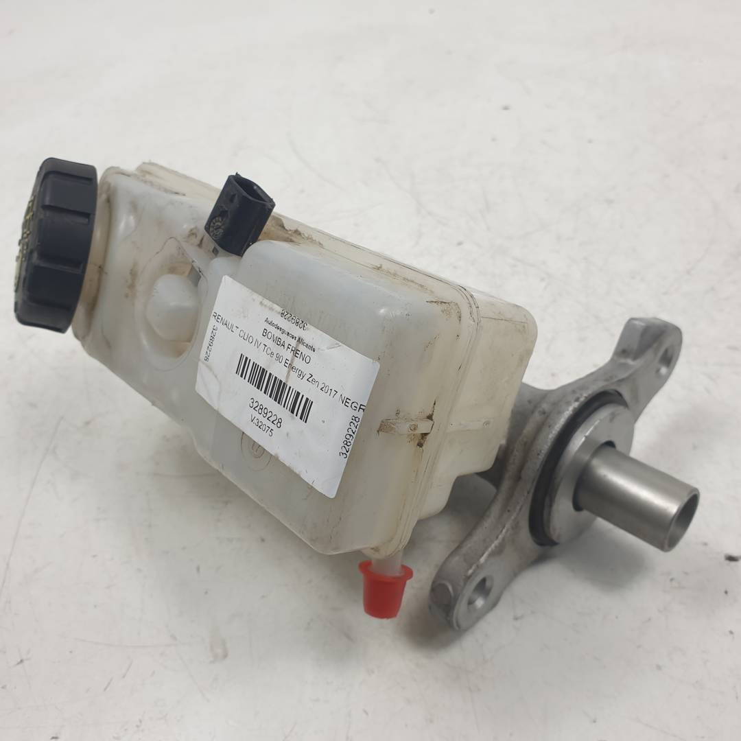 BOMBA FRENO - 460915125R - RENAULT - CLIO IV