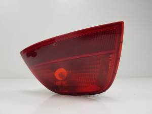 FARO ANTINIEBLA TRASERO IZQUIERDO 1M5115K273A FORD FOCUS BERLINA (CAK) Autodesguaces Alicante