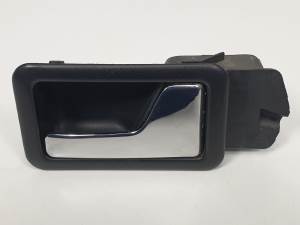 MANETA INTERIOR TRASERA DERECHA 893837020 AUDI 100 BERLINA (443) Autodesguaces Alicante