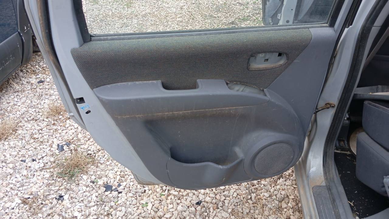 GUARNECIDO PUERTA TRASERA IZQUIERDA