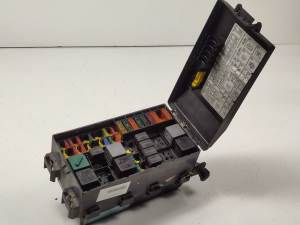 CAJA RELES / FUSIBLES 98AG14A067 FORD FOCUS TURNIER (CAK) Autodesguaces Alicante