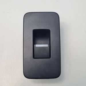 MANDO ELEVALUNAS TRASERO DERECHO FK7214717AB LAND ROVER DISCOVERY SPORT Autodesguaces Alicante