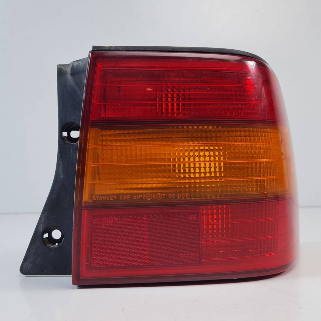 Rückleuchte hinten rechts - LEXUS - LS400