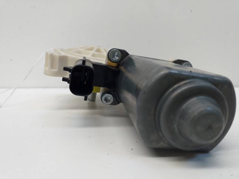 MOTOR ELEVALUNAS TRASERO DERECHO