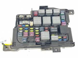 CAJA RELES / FUSIBLES 919502G700 KIA MAGENTIS Autodesguaces Alicante