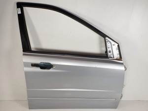 PUERTA DELANTERA DERECHA SSANGYONG ACTYON Autodesguaces Alicante