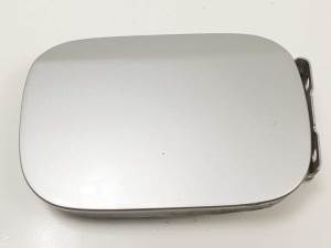 TAPA EXTERIOR COMBUSTIBLE A0005843117 MERCEDES CLASE CLK (W209) COUPE Autodesguaces Alicante