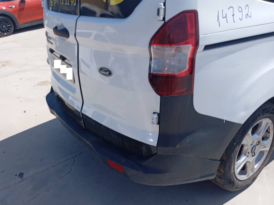 PARAGOLPES TRASERO