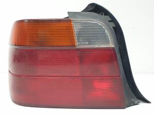 PILOTO TRASERO IZQUIERDO 8353805 BMW SERIE 3 COMPACTO (E36) Autodesguaces Alicante