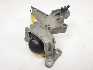 SOPORTE MOTOR 112105189R RENAULT MEGANE III BERLINA 5P Autodesguaces Alicante