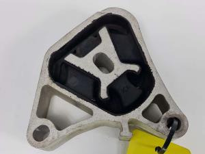 SOPORTE MOTOR DERECHO MERCEDES CLASE GLA (W156) Autodesguaces Alicante