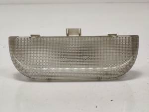 LUZ INTERIOR 04685678AA CHRYSLER VOYAGER (RG) Autodesguaces Alicante