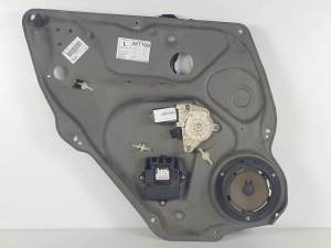 ELEVALUNAS TRASERO IZQUIERDO A1697301579 MERCEDES CLASE B (W245) Autodesguaces Alicante