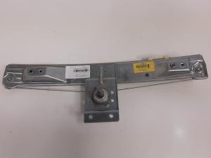 ELEVALUNAS TRASERO DERECHO 13188504RH OPEL CORSA D Autodesguaces Alicante
