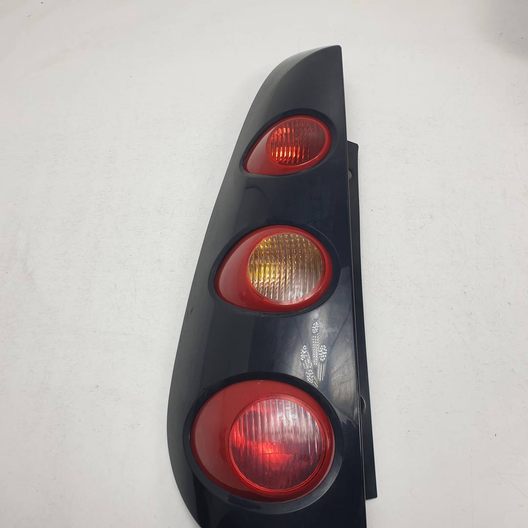 PILOTO TRASERO IZQUIERDO - A4548200564 - SMART - FORFOUR (W454)