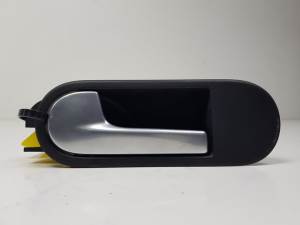 MANETA INTERIOR TRASERA IZQUIERDA 5M0837113 VOLKSWAGEN GOLF PLUS (5M1) Autodesguaces Alicante