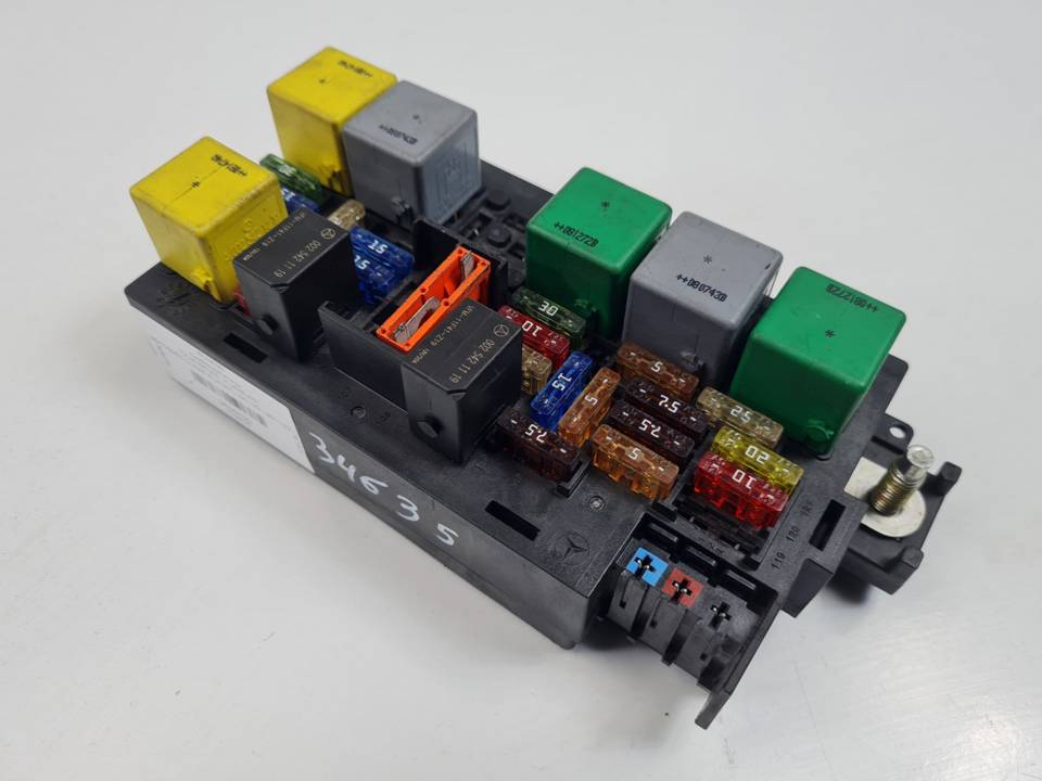 CAJA RELES / FUSIBLES A1645402972 MERCEDES CLASE R (W251) Autodesguaces Alicante