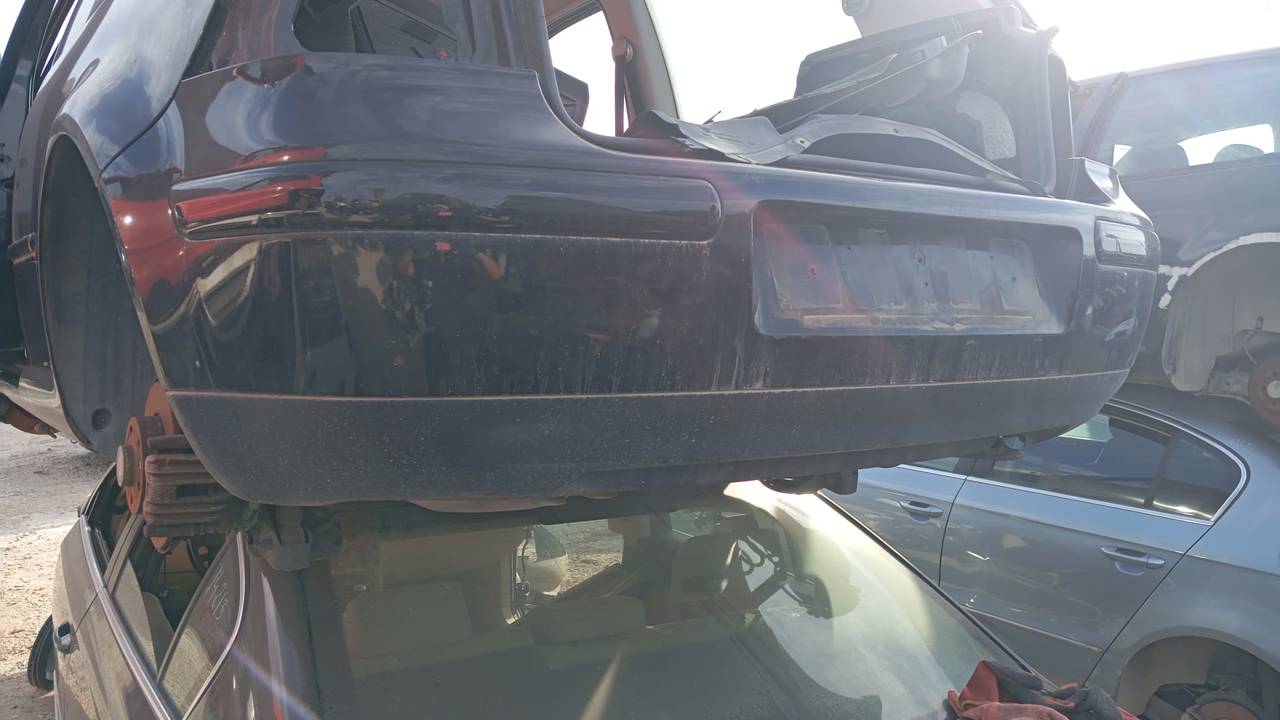 PARAGOLPES TRASERO