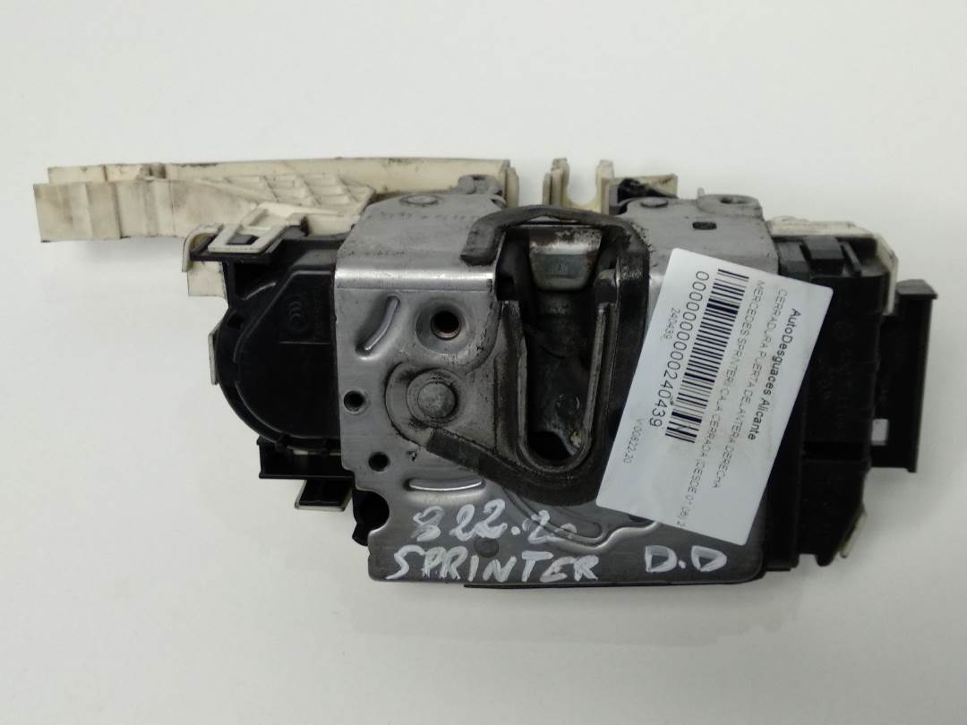 Front right door lock - A9067201835 - MERCEDES - SPRINTERII CAJA CERRADA (DESDE 01.06)
