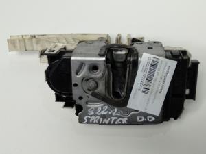 CERRADURA PUERTA DELANTERA DERECHA A9067201835 MERCEDES SPRINTERII CAJA CERRADA (DESDE 01.06) Autodesguaces Al