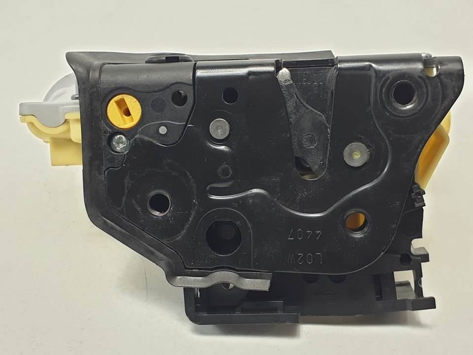 Serrure de porte arrière gauche - 3C4839015A - VOLKSWAGEN - TIGUAN (5N1)