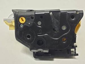 CERRADURA PUERTA TRASERA IZQUIERDA 3C4839015A VOLKSWAGEN TIGUAN (5N1) Autodesguaces Alicante