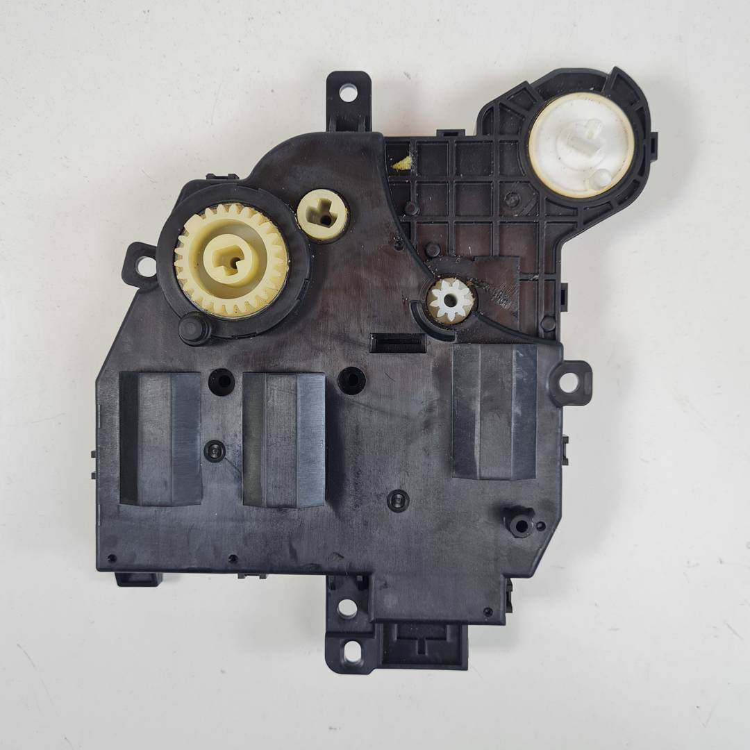 MOTOR APERTURA TRAMPILLAS CLIMATIZADOR - 0638009004 - TOYOTA - C-HR
