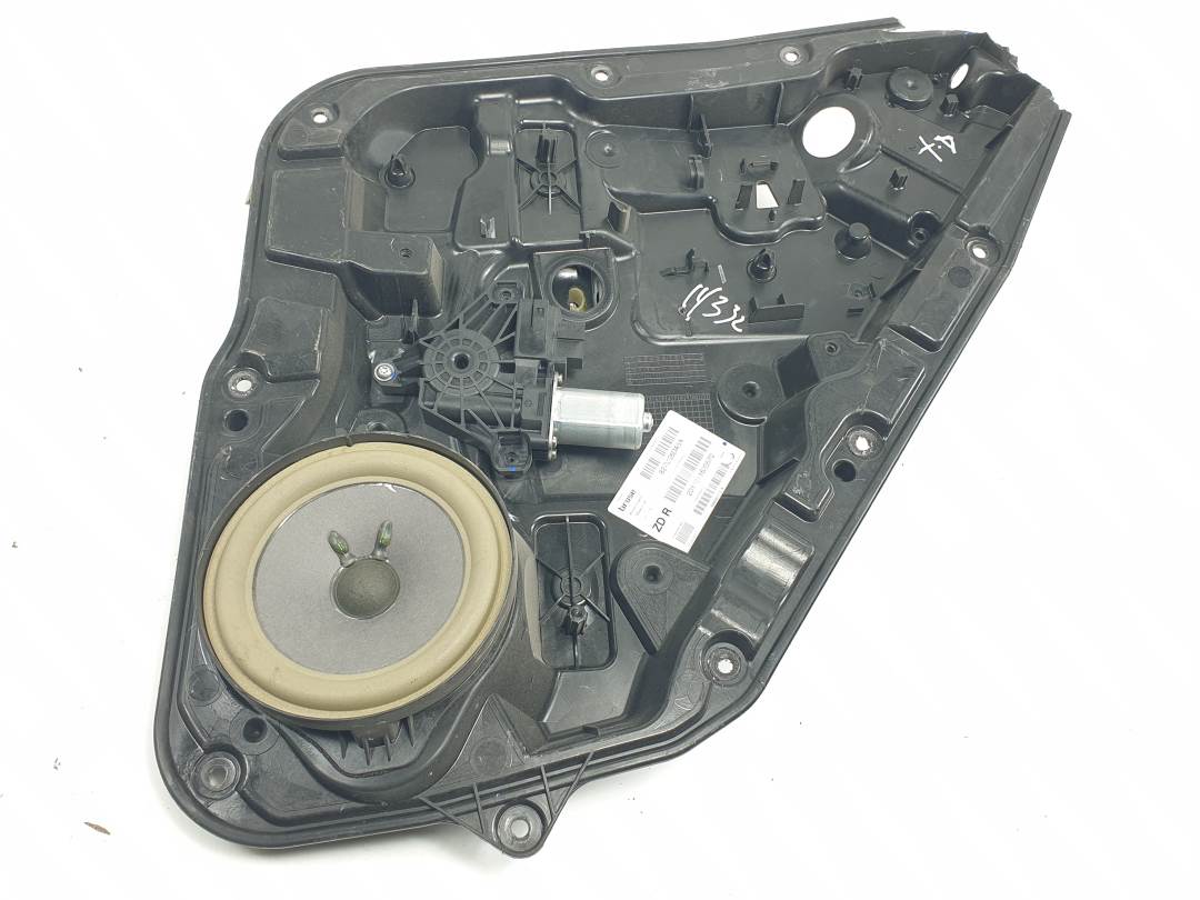 ELEVALUNAS TRASERO DERECHO - 928339101 - INFINITI - Q30