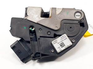 CERRADURA PUERTA TRASERA IZQUIERDA BM5AA26413AB FORD FOCUS LIM. Autodesguaces Alicante