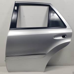 PUERTA TRASERA IZQUIERDA MERCEDES CLASE M (W164) Autodesguaces Alicante